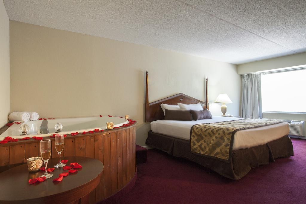 Four Seasons Motor Lodge Гатлинбург Номер фото