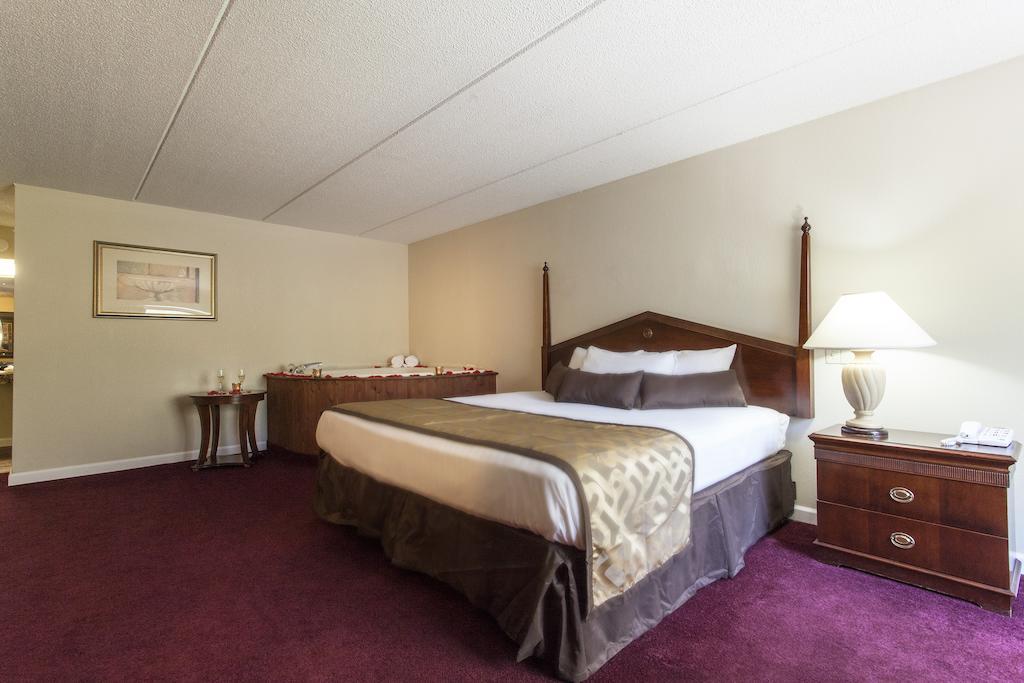Four Seasons Motor Lodge Гатлинбург Номер фото