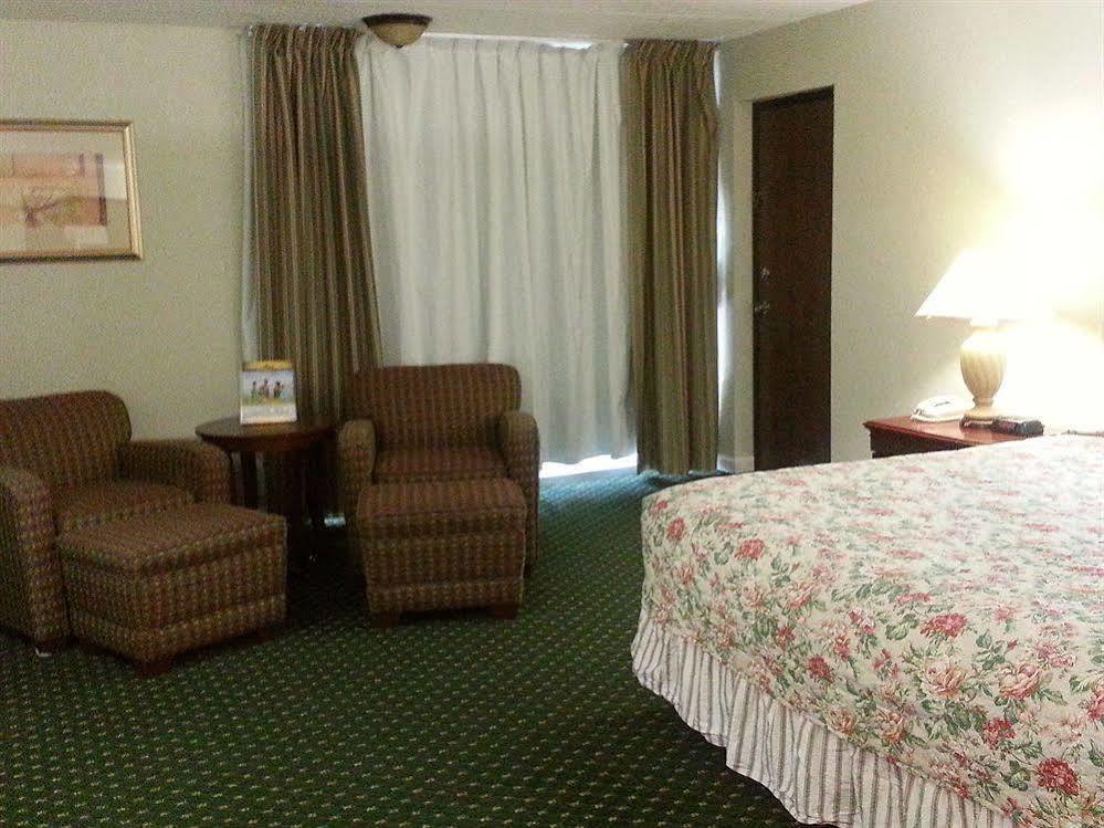 Four Seasons Motor Lodge Гатлинбург Экстерьер фото